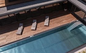 Zelloon Boutique Hotel